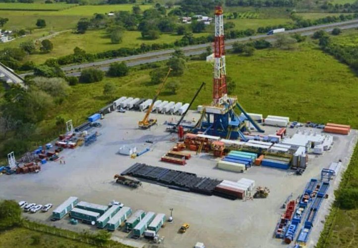 Asegura Pemex que quema de gas en Ixachi está casi eliminada