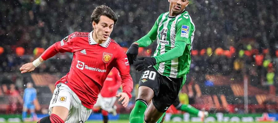 Manchester United golea al Betis en la ida de los 8vos de final de la Europa League