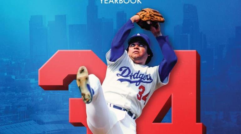 Dodgers anuncia a Fernando Valenzuela como portada de su anuario 2023