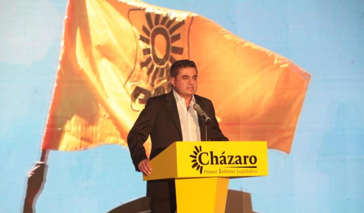 Luis Espinosa Cházaro levanta la mano para buscar la candidatura de Va por México a la CDMX