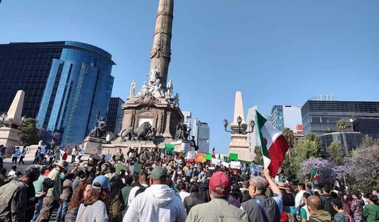 Marchan en defensa de militares encarcelados en México