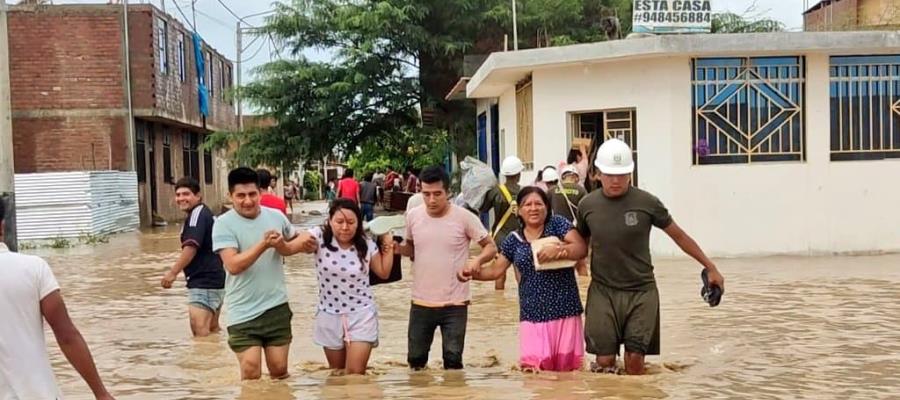 Van 5 muertos tras lluvias e inundaciones en Perú