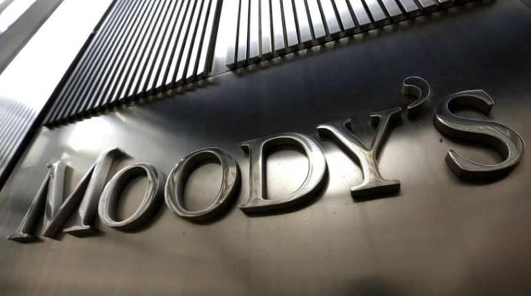 Moody´s reduce de estable a negativa perspectiva de sistema bancario de EE.UU.