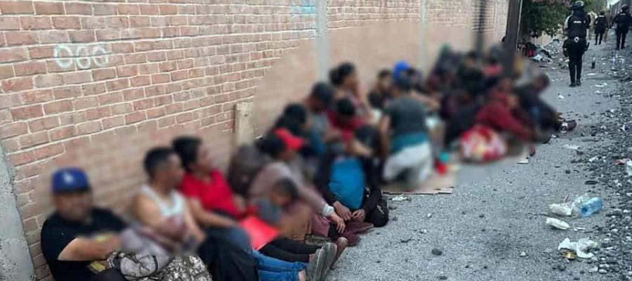 Aseguran a 61 migrantes en instalaciones de Ferromex en Torreón