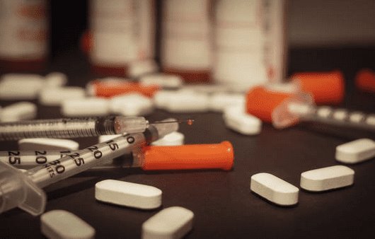 Halla Sedena casi 2 millones de pastillas de fentanilo en residencia de Tijuana