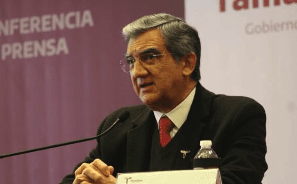 "Américo no es un mafioso": AMLO respalda al tamaulipeco ante reaparición de Cabeza de Vaca