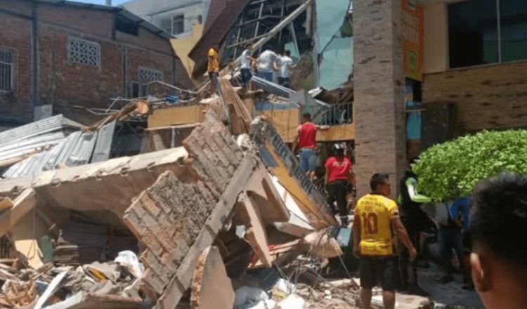 Incrementa a 15 el número de muertos tras sismo en Ecuador y Perú
