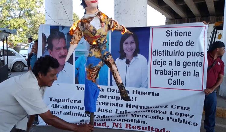 Locatarios de Ocuiltzapotlán queman en protesta figura de Yolanda Osuna