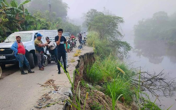 Cumple carretera Huimanguillo-San Manuel 4 semanas de bloqueo
