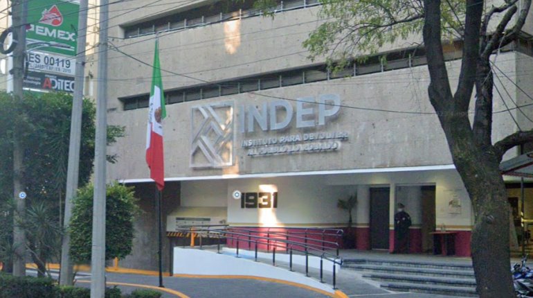 Exfuncionario del Indep que renunció por "moches" dio contratos por casi 4 mil mdp