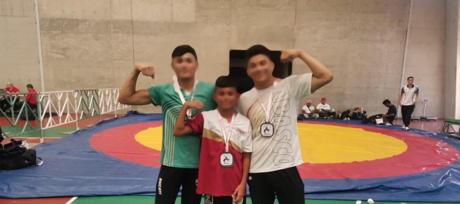 Suman tabasqueños 3 preseas en Campeonato Nacional de Luchas Asociadas en Oaxaca