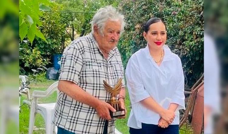 Se reúne Sandra Cuevas con expresidente de Uruguay