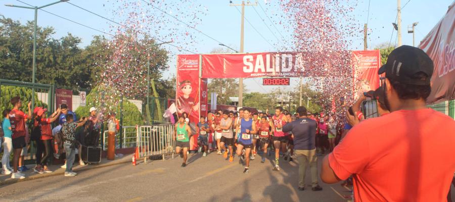 Chelo Balán y Jerania Morales, los ganadores de la sexta edición de la carrera de Súper Sánchez