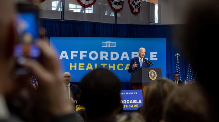 Hay que hacer más para que escuelas no se conviertan en prisiones: Biden, tras tiroteo en Nashville