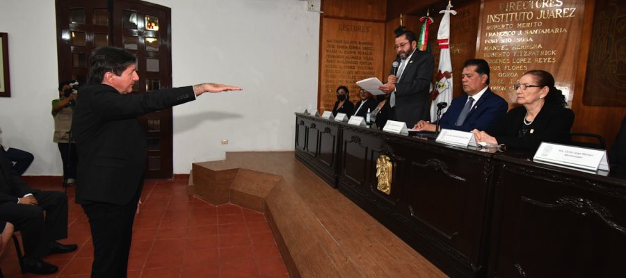 Ratifican a Arturo Garrido para un nuevo periodo como director de la DACBiol de la UJAT