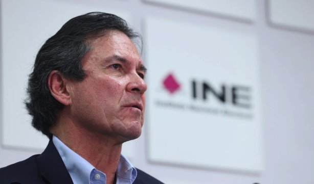 Renuncia Edmundo Jacobo como secretario ejecutivo del INE