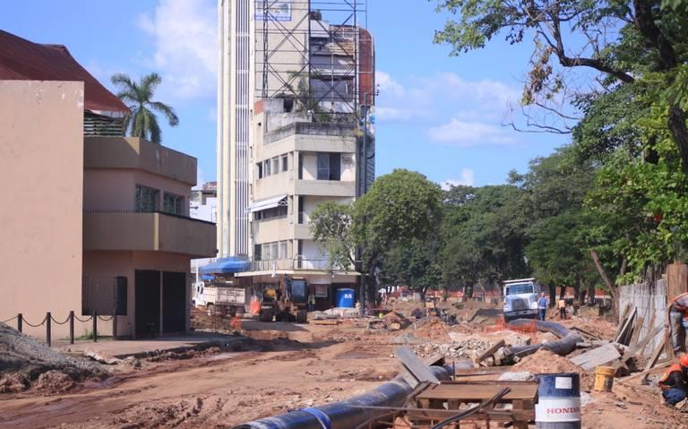 Afina gobierno de Centro con autoridades estatales y Sedatu rutas alternas ante cierre total del malecón de Villahermosa