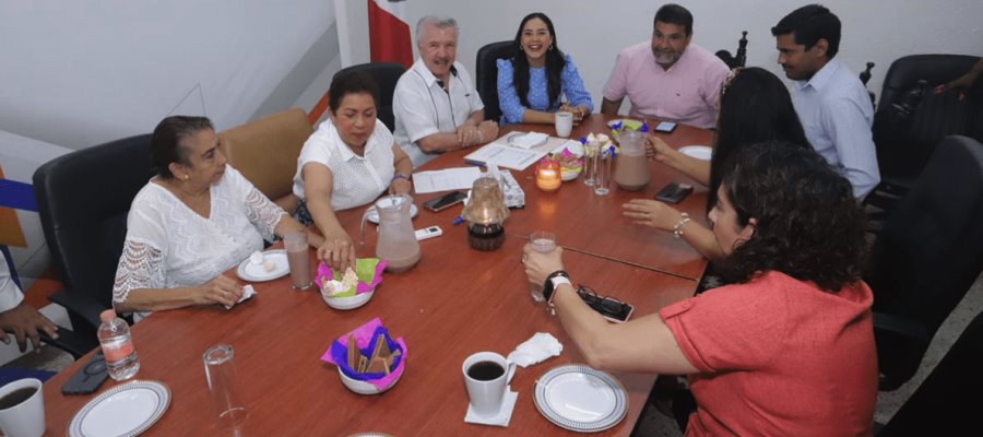 Diputados se reúnen con Cabildo de Paraíso, como parte de la gira por municipios