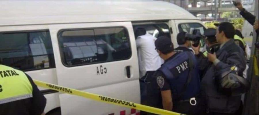 "Justiciero" asesina a ladrón en combi de Naucalpan, en Edomex