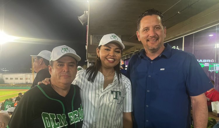 El ex liga mayorista Erubiel Durazo visitó el Estadio Centenario 27 de febrero: tiene una vista espectacular, dice