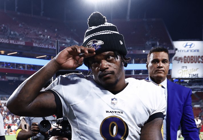 Lamar Jackson acordó extensión de contrato de Baltimore por 5 años y 260 mdd