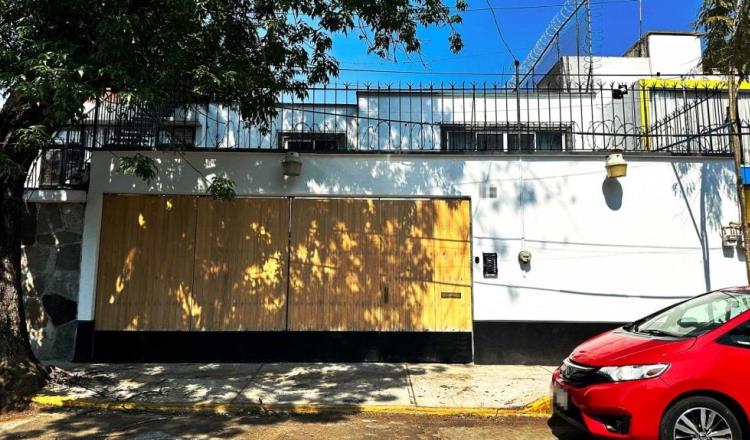 Otra "casa gris": Revelan que hijo de AMLO habita vivienda ligada a La Jornada