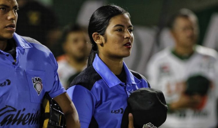 !Día histórico! Julissa Iriarte debuta como umpire de LMB en serie de Yucatán vs Olmecas