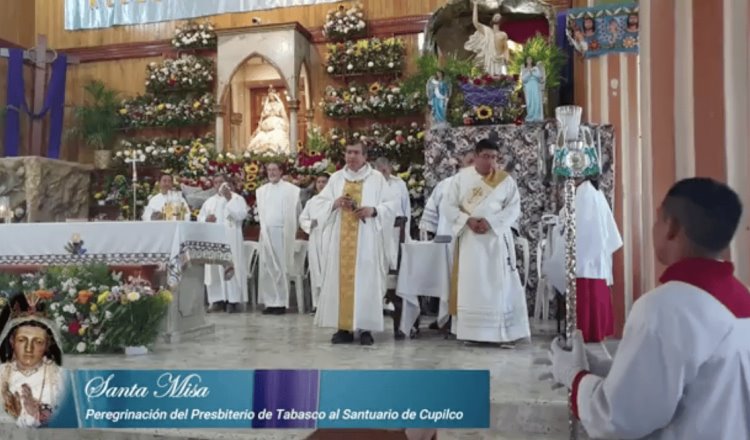 Peregrinan sacerdotes al Santuario de Cupilco, para conmemorar visita de San Juan Pablo II  a Tabasco