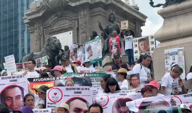 "10 de mayo no es de fiesta": Madres buscadoras marchan en CDMX