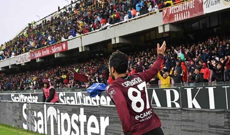 Salernitana de "Memo" Ochoa logra victoria y virtualmente se salva del descenso de la Serie A