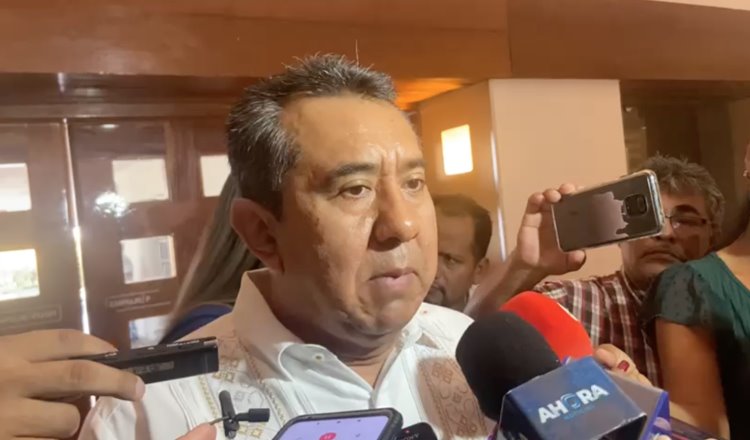 Renuncia Tabasqueño Jorge Montaño a servicios médicos del INE; se disminuiría también el sueldo