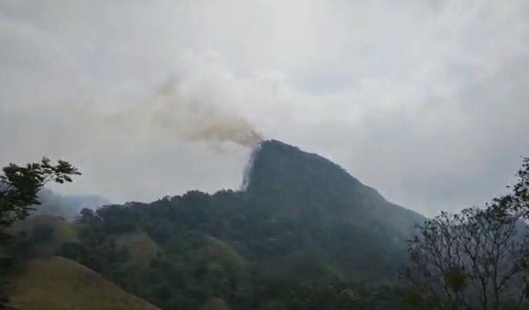 Registran Incendio en las inmediaciones de la reserva ecológica de Agua Selva, Huimanguillo