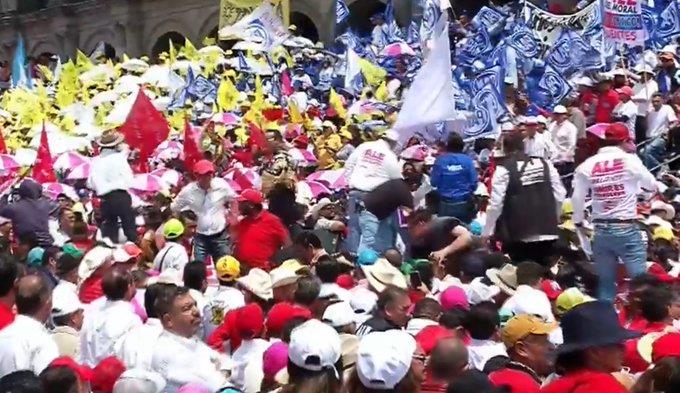 Priistas y perredistas arman campal en cierre de su candidata en Edomex