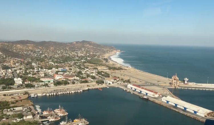 Obras de Salina Cruz, Oaxaca garantizan progreso, empleo y justicia: AMLO