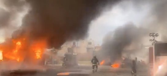 Se registra fuerte incendio en depósito de combustible en Puebla