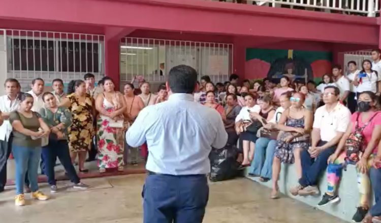 Remoción de director de Cecyte 7, es represalia por cierre de cafetería: Padres de familia