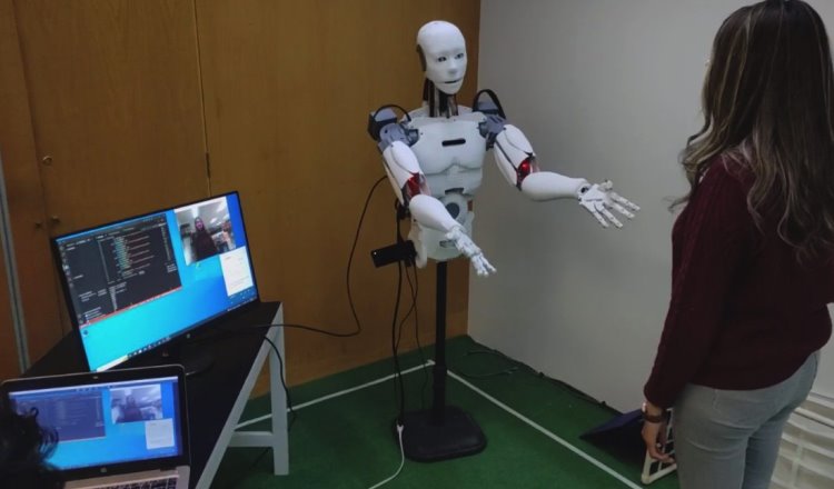 Construyen egresados del Politécnico robot para terapia de autismo infantil