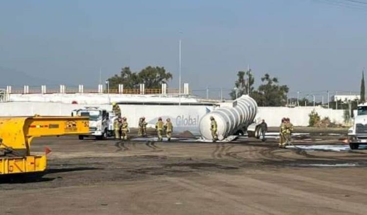 Derrame de gasolina cerca de gasera causa alerta en Edomex