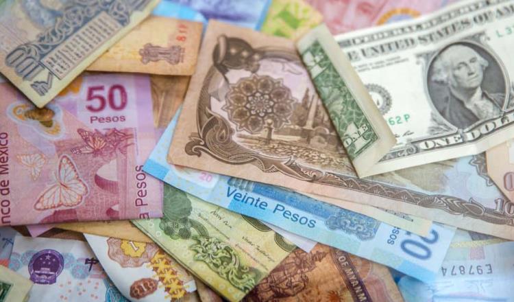 Peso le pega a las remesas; 11 millones de mexicanos afectados por el tipo de cambio