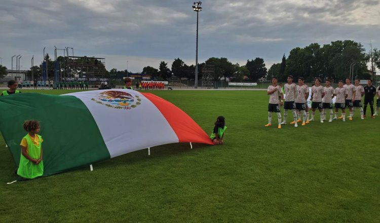 México es goleado 4-1 por Panamá en la final del Maurice Revello