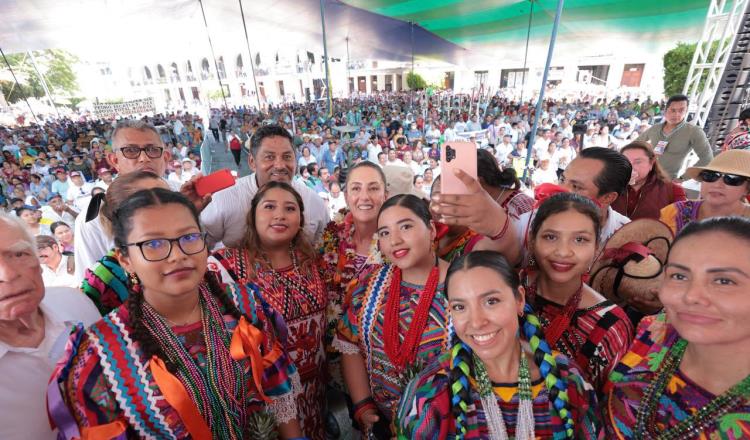 Mujeres podemos ser presidentas dice Sheinbaum en inicio de gira por Oaxaca
