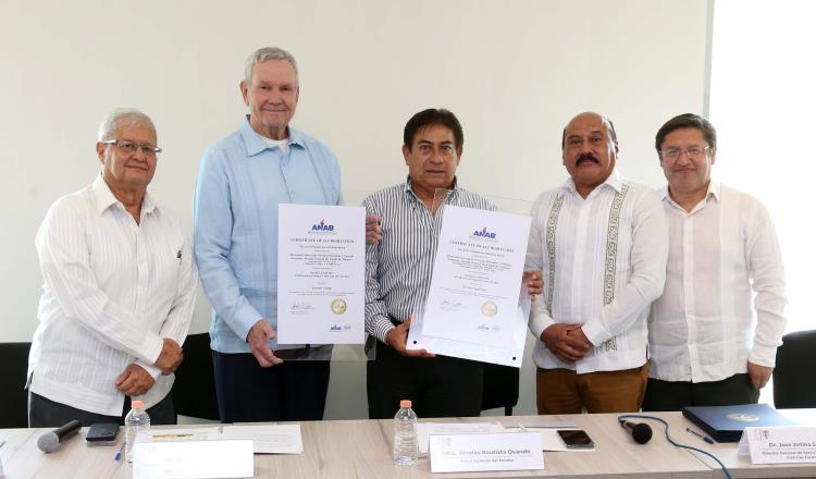 Entregan certificación internacional a laboratorios de la Fiscalía de Tabasco