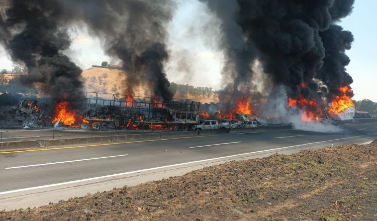 Carambola en Jalisco se pudo originar por quema de pastos; AMLO pide a la SICT investigar