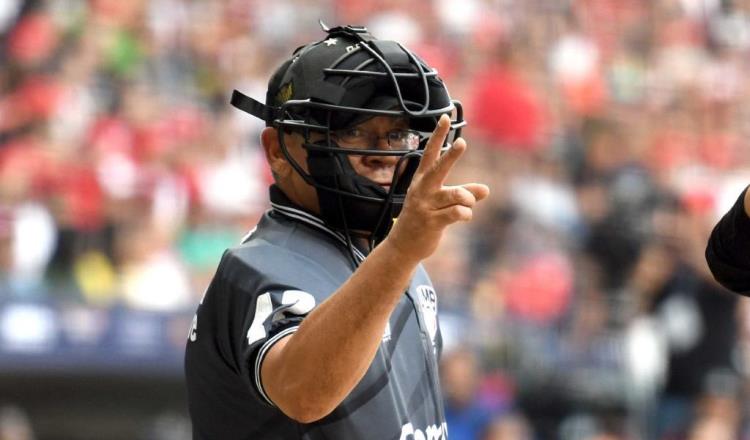 El umpire ´Lobito´ Sainz se dice arrepentido de su conducta en el terreno de juego