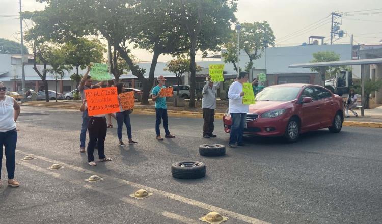 Tras bloquear 27 de Febrero, padres de guardería consiguen prórroga para evitar cierre