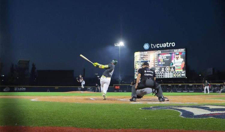 Con blanqueada, Bravos de León barre 4-0 a los Olmecas en su patio