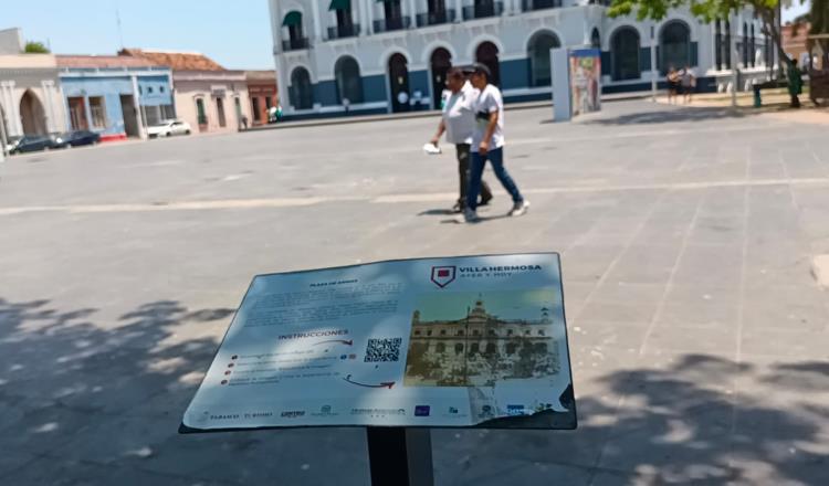 De nuevo se dañan placas con información turística en el centro de Villahermosa