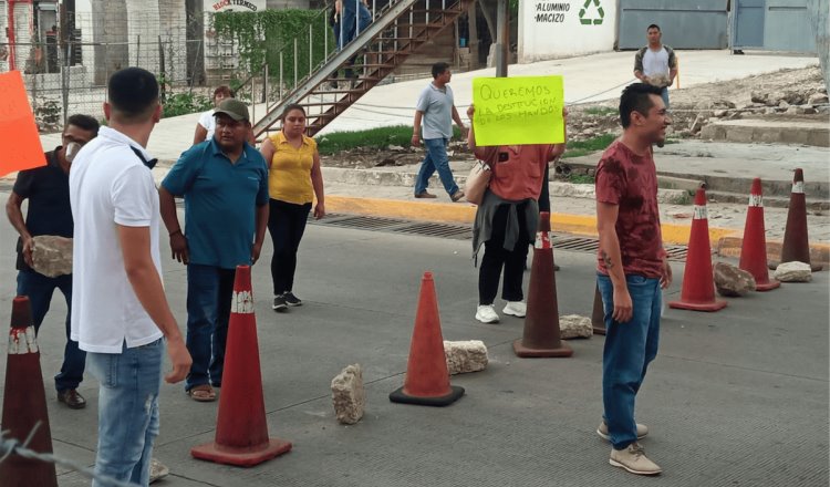 Protestan familiares de trabajadores de la SSPC de Chiapas secuestrados