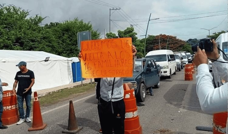 Bloquean por 10 horas carretera en Chiapas ante secuestro de trabajadores; siguen sin aparecer