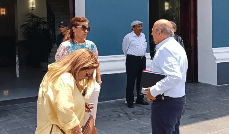 Entrega Comité informe de resultados de la Feria Tabasco a gobernador Merino